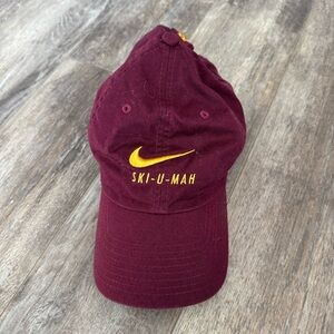 Nike Minnesota Gophers Ski-U-Mah Maroon and Gold baseball Hat